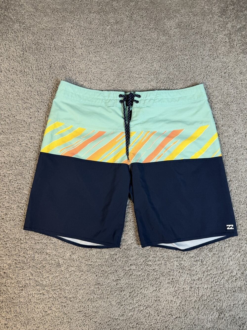 Billabong Shorts Mens 36 Blue Board Shorts Drawstring Back Pocket Microfiber